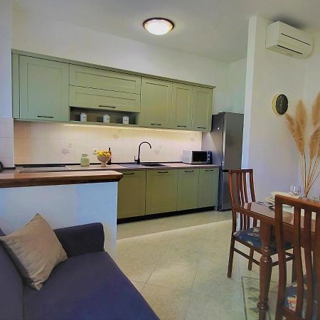 Cozy Apartment Mandula Vrsar Eksteriør bilde